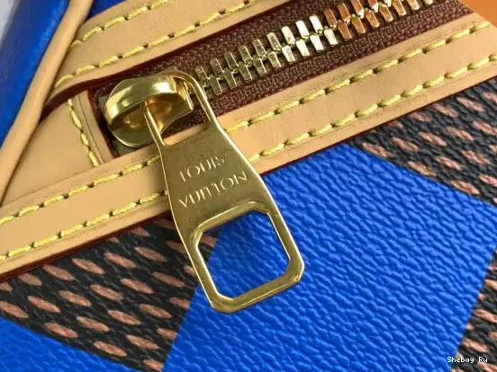 Chess Messenger-24*24*8CM VUITTON LOUIS 0530